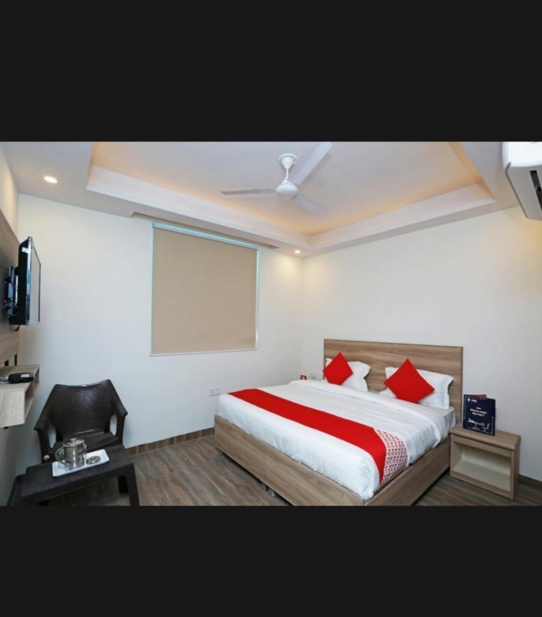 Hotel Golden Bliss At New Delhi Airport Exterior photo