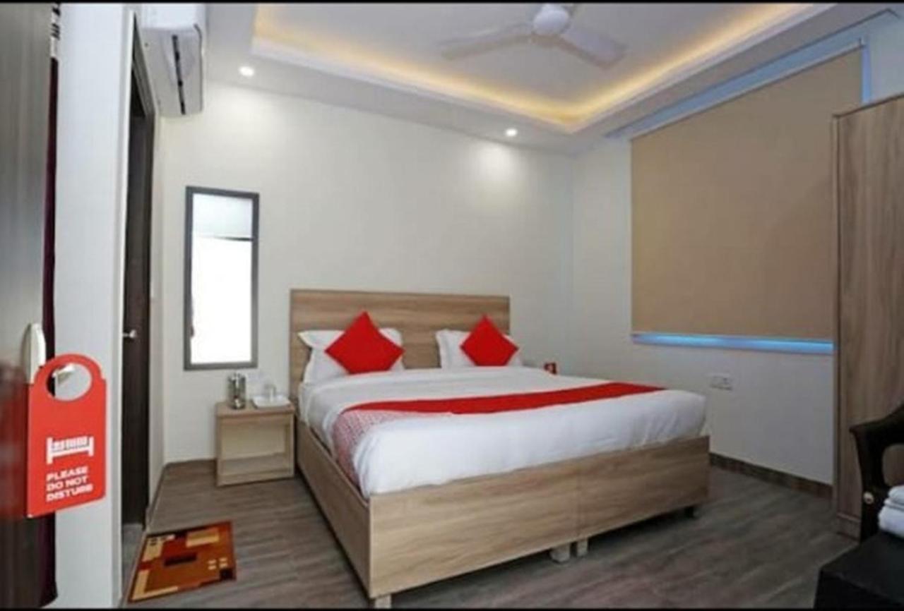 Hotel Golden Bliss At New Delhi Airport Exterior photo