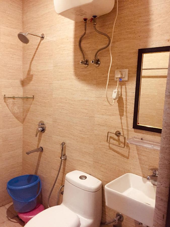 Hotel Golden Bliss At New Delhi Airport Exterior photo